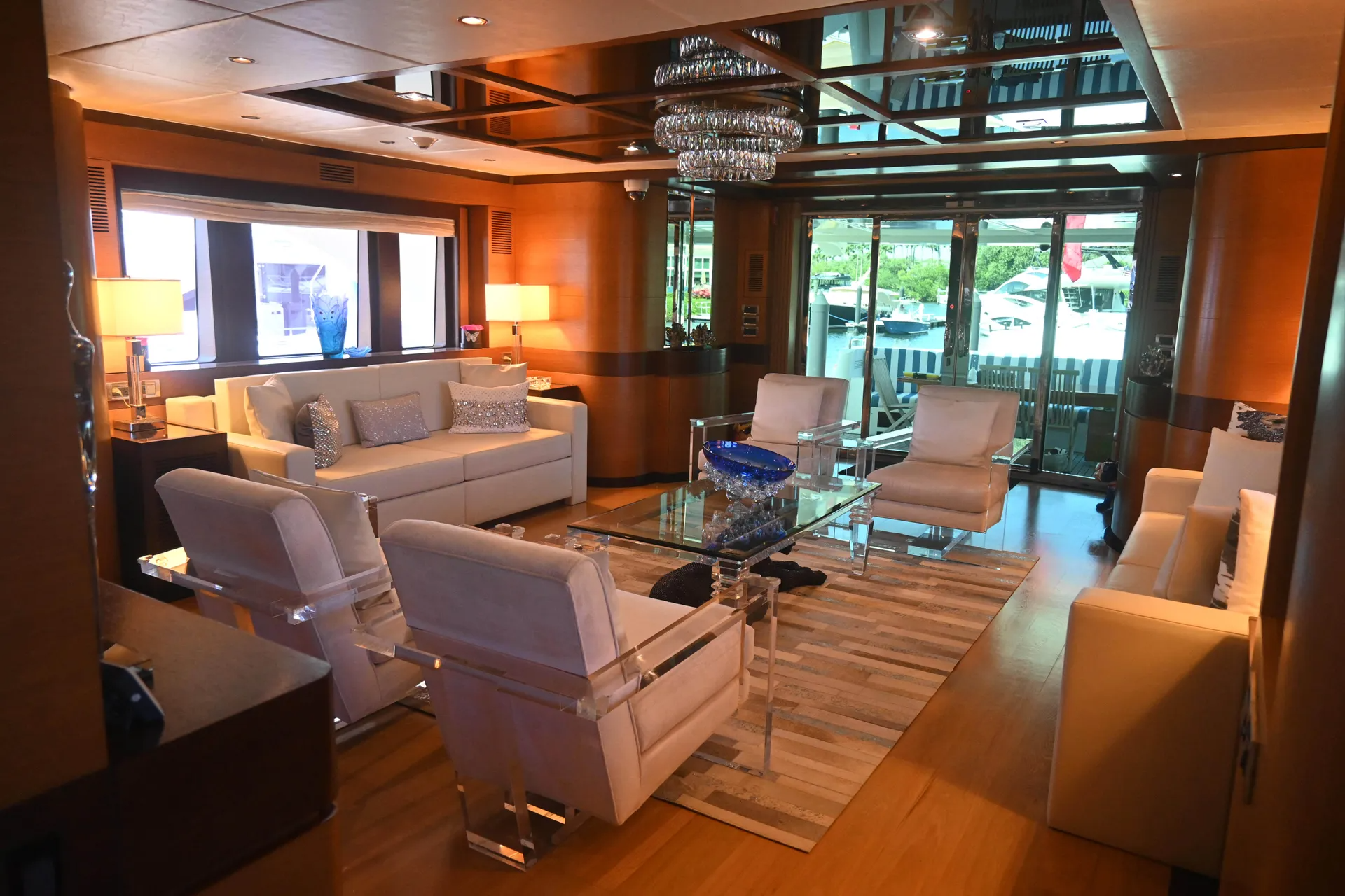 saloon seating area.png