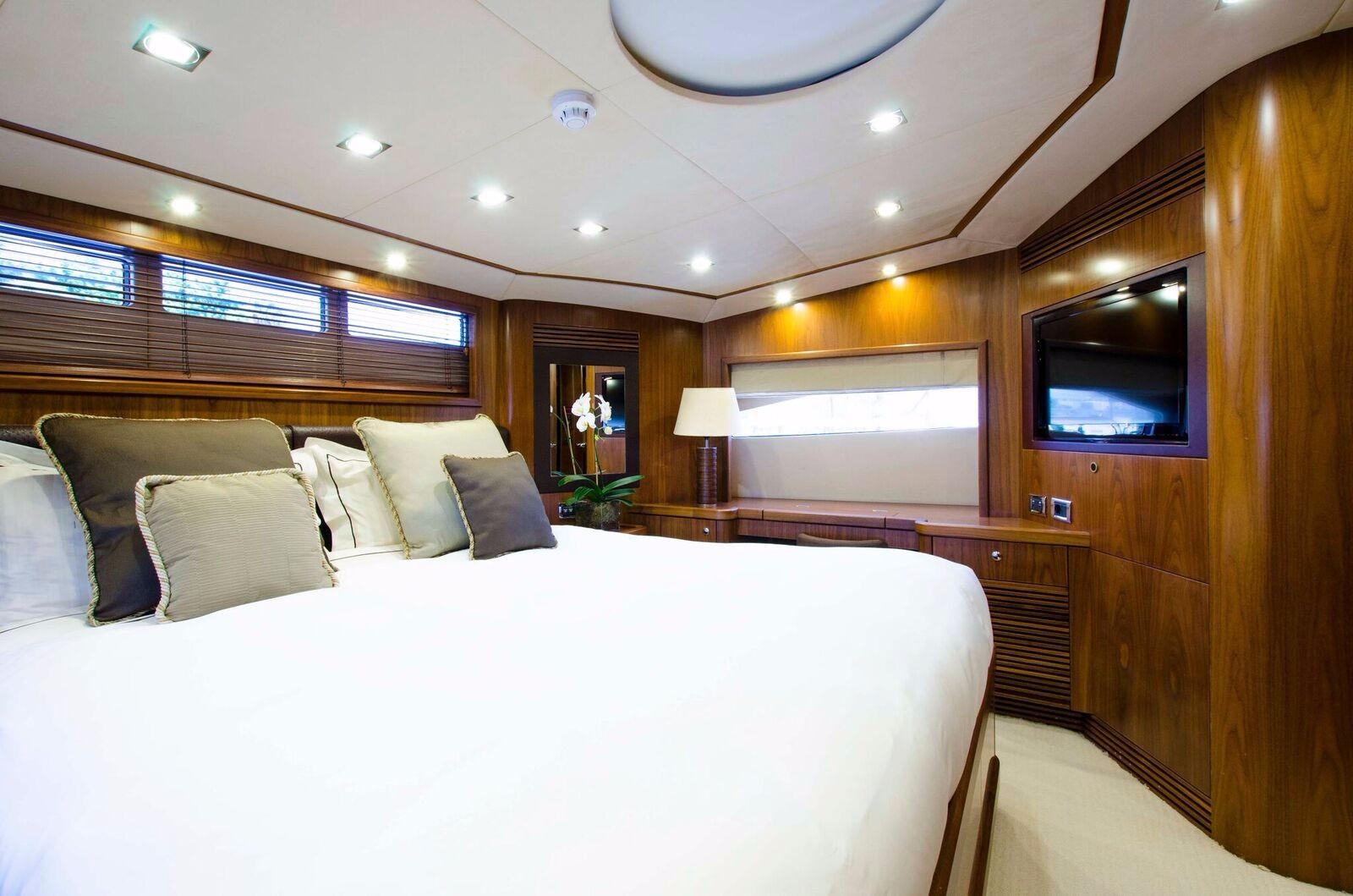 spacious double cabin.jpg