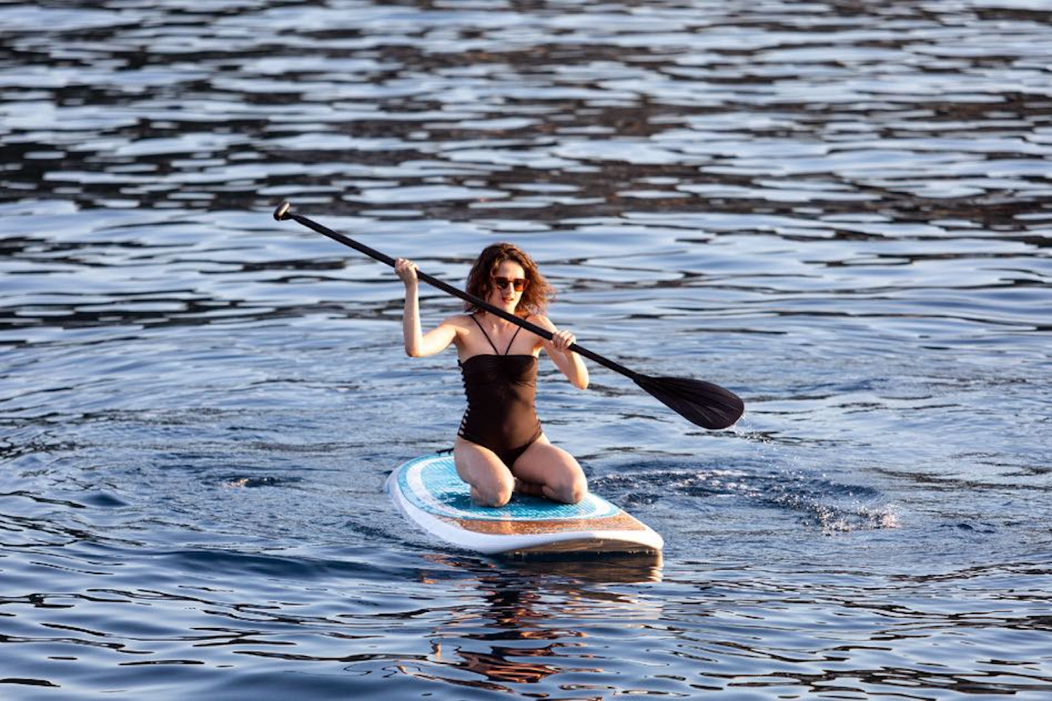 stand up paddle board.png