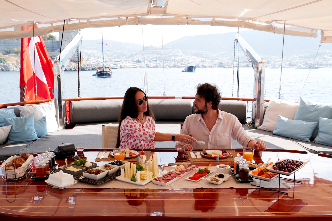 superyacht lifestyle dining.jpg