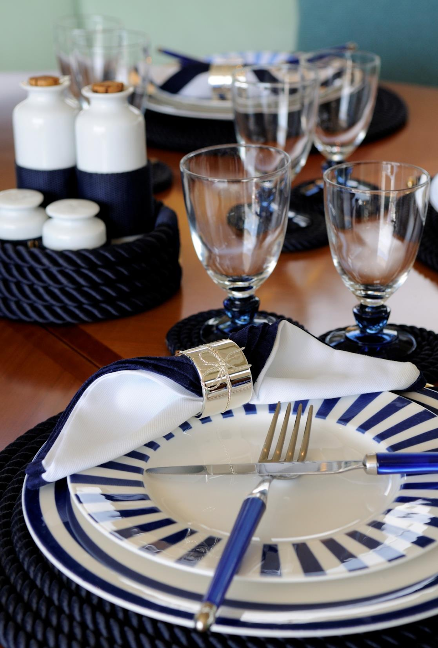 table set up detail.png