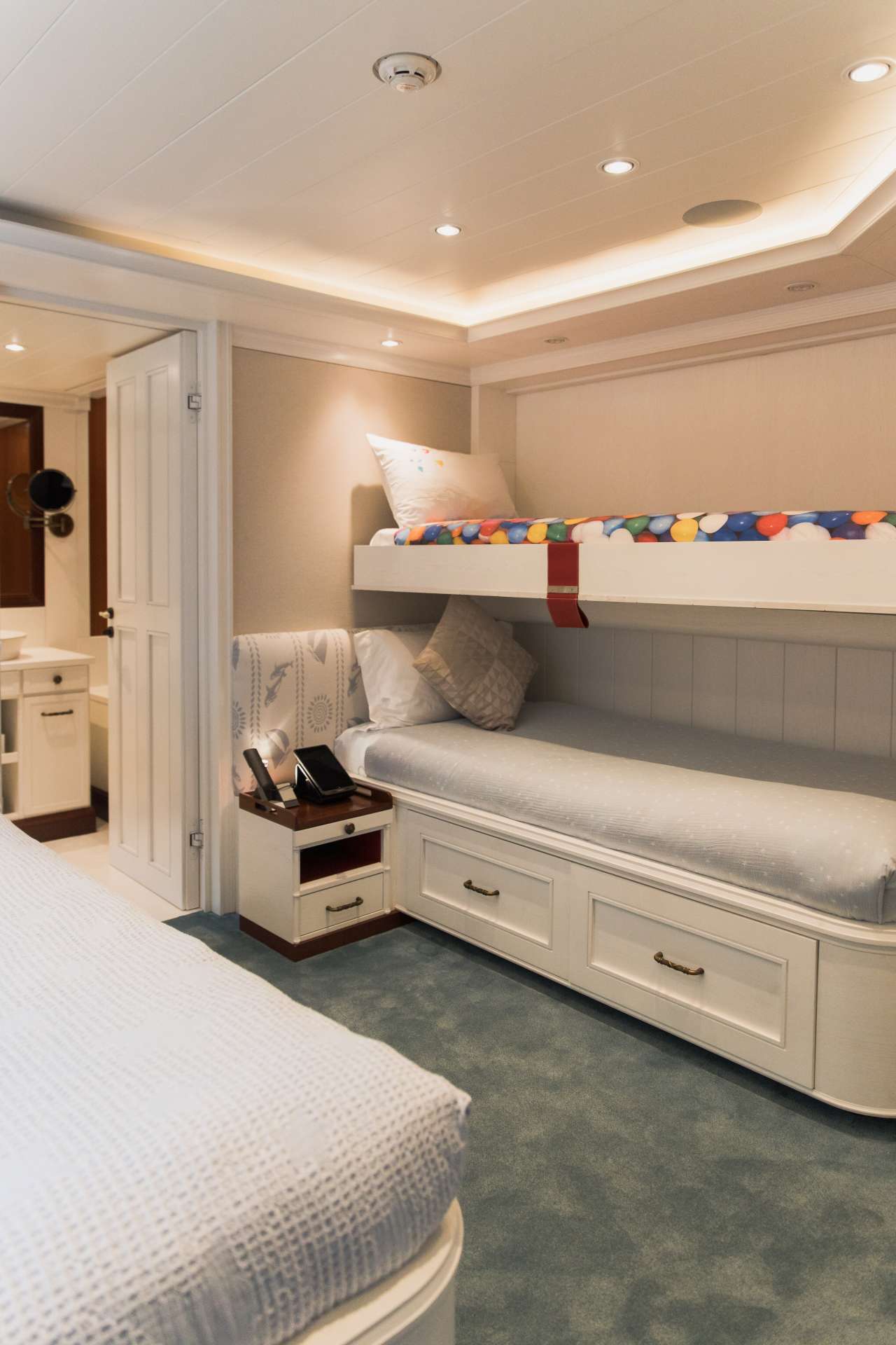 twin cabin with pullman .jpg