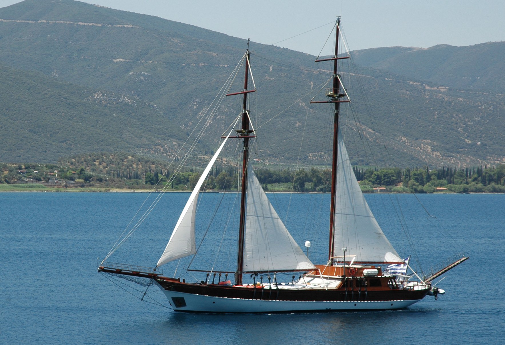 under-sail3.jpg