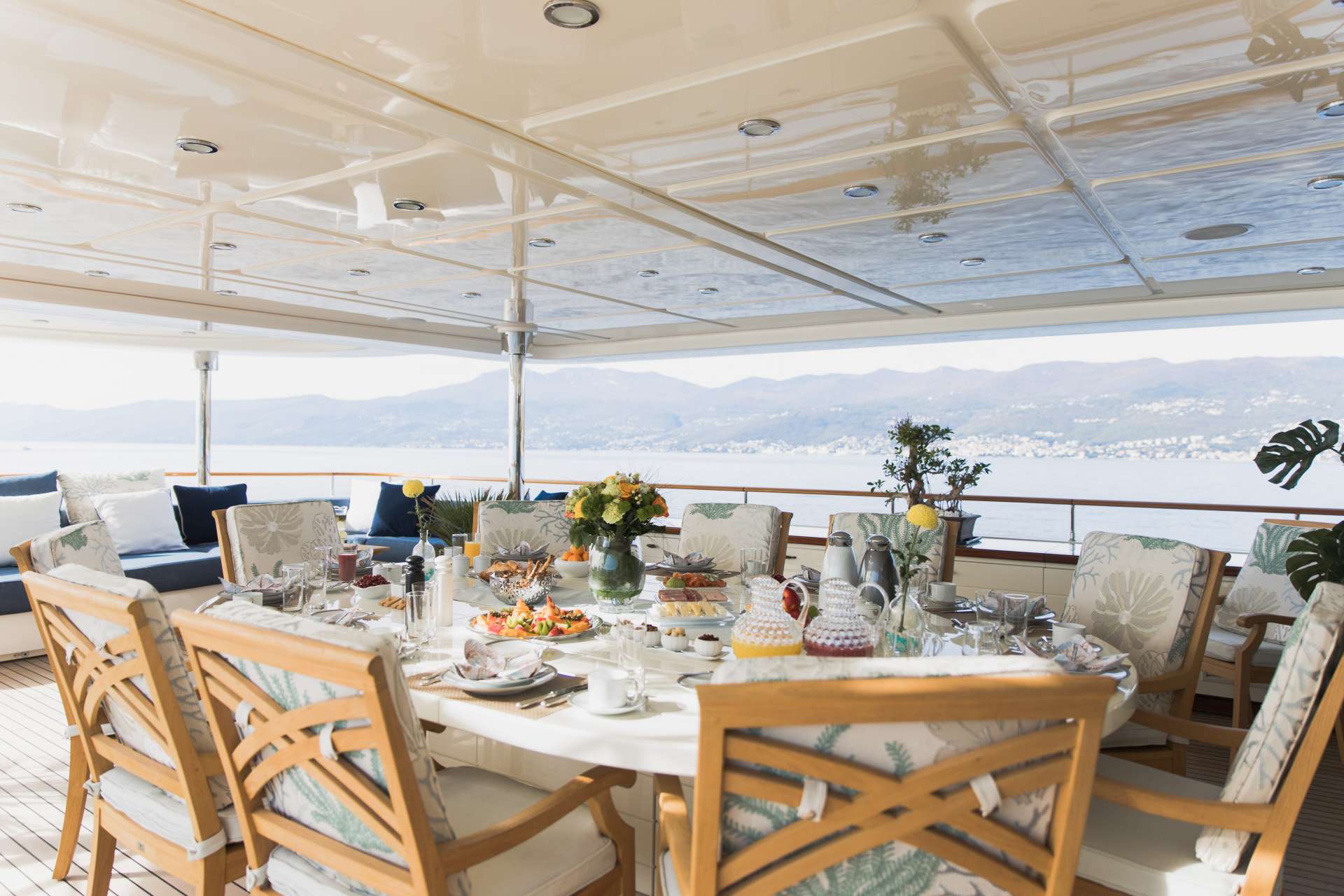 upper deck - al fresco dining set up.jpg