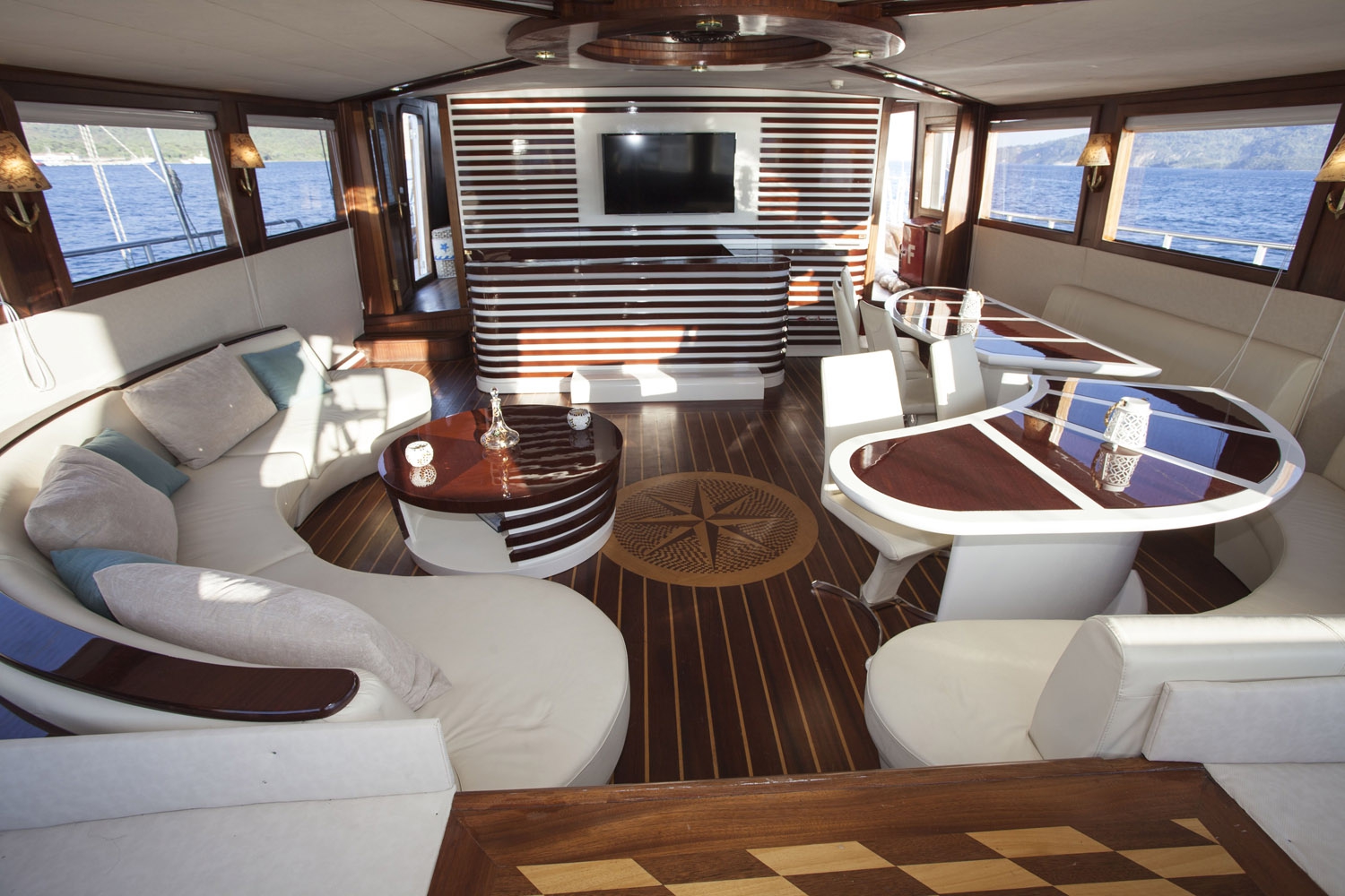 yacht-esma-sultan-ypi-interior-0.jpg