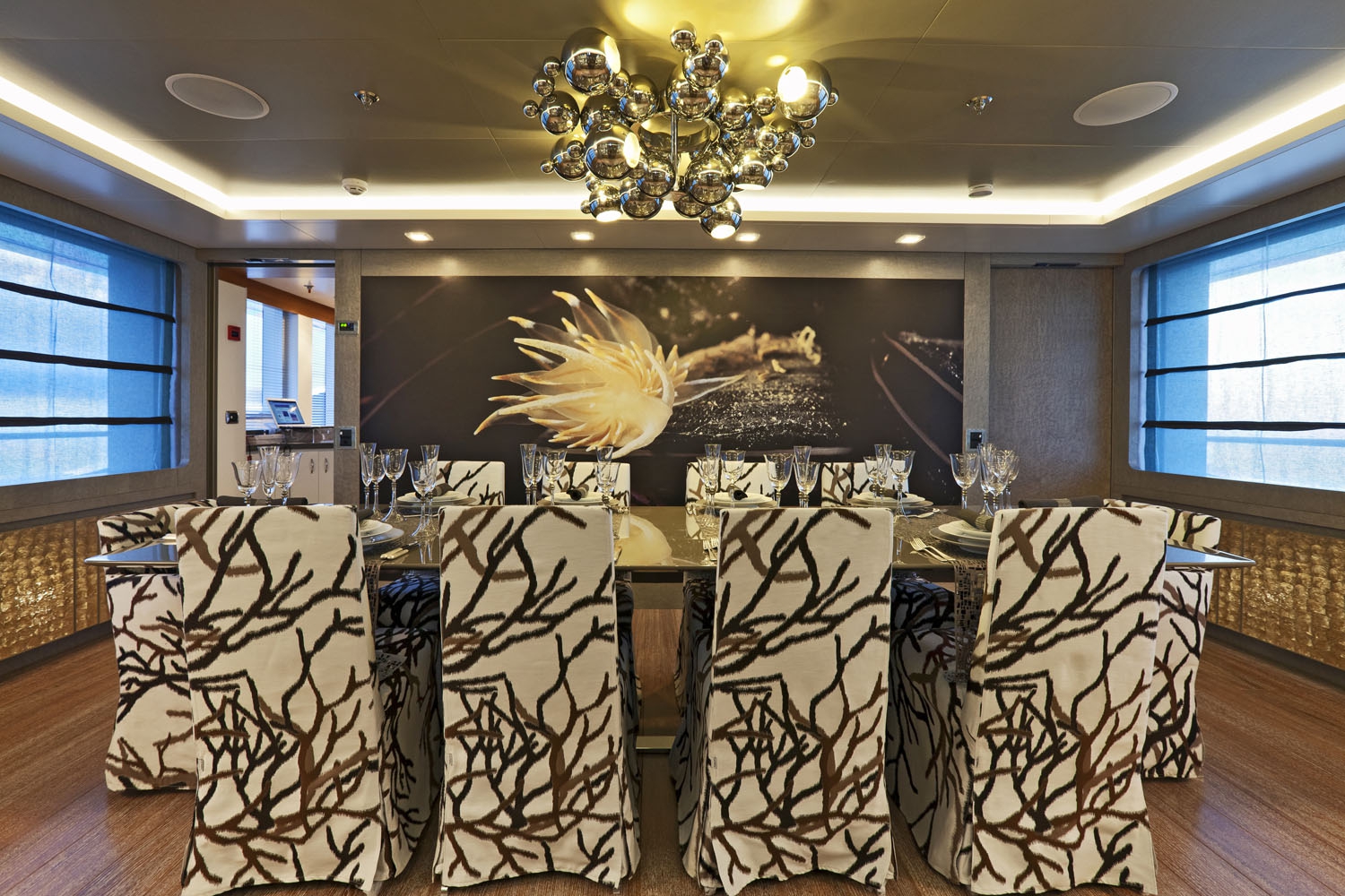 yacht-liberty-ypi-interior-2.jpg