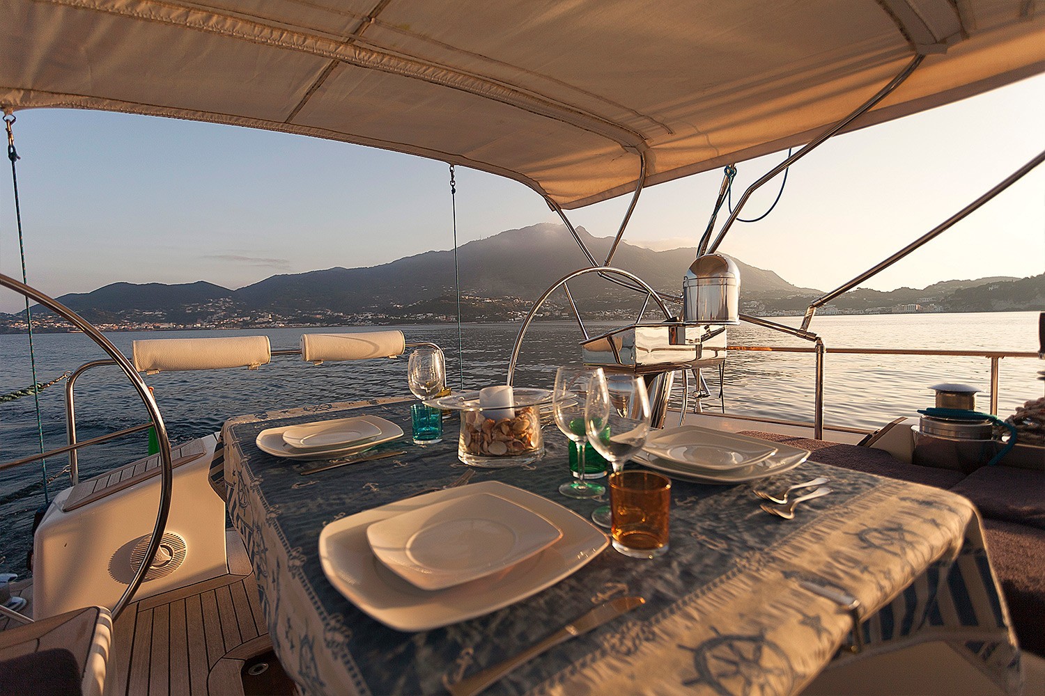 [20m-Yacht-MYOSOTIS]-7443-131.jpg