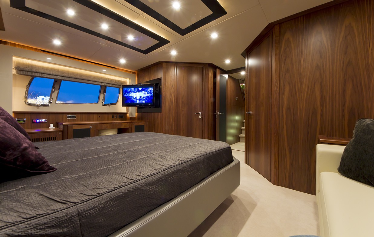 [22m-Yacht-AQUA-BLUE-IRELAND]-7604-131.jpg