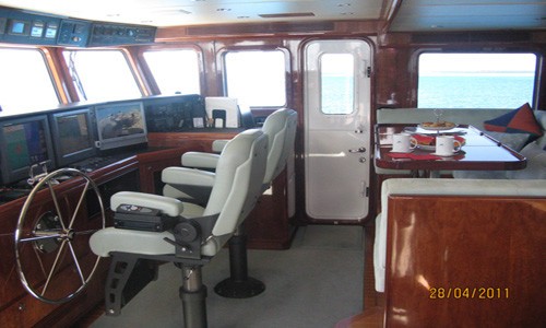 [23m-Yacht-BEYOND-CAPRICORN]-7077-111.jpg