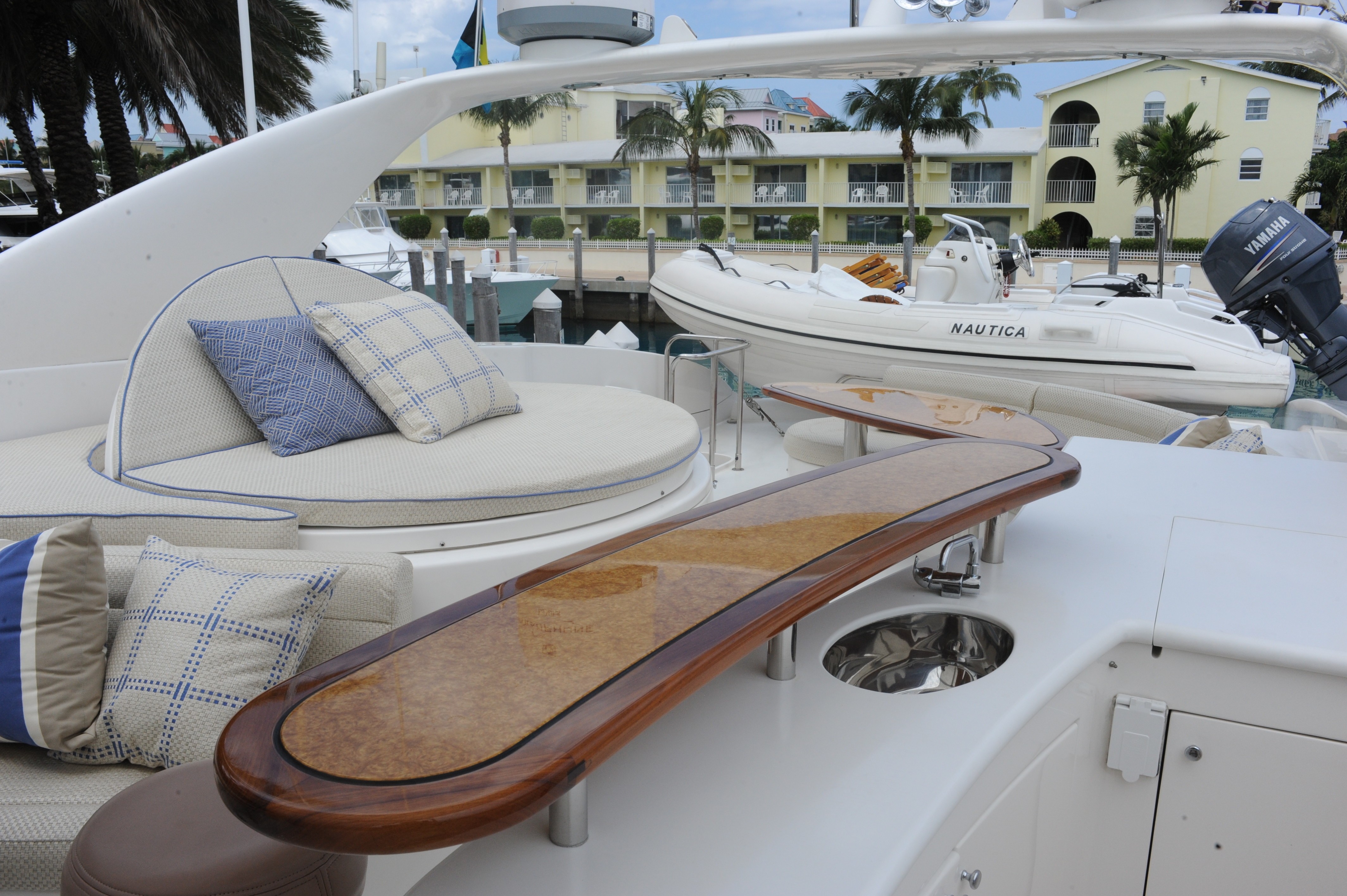 [25m-Yacht-CHIP]-7747-106.jpg