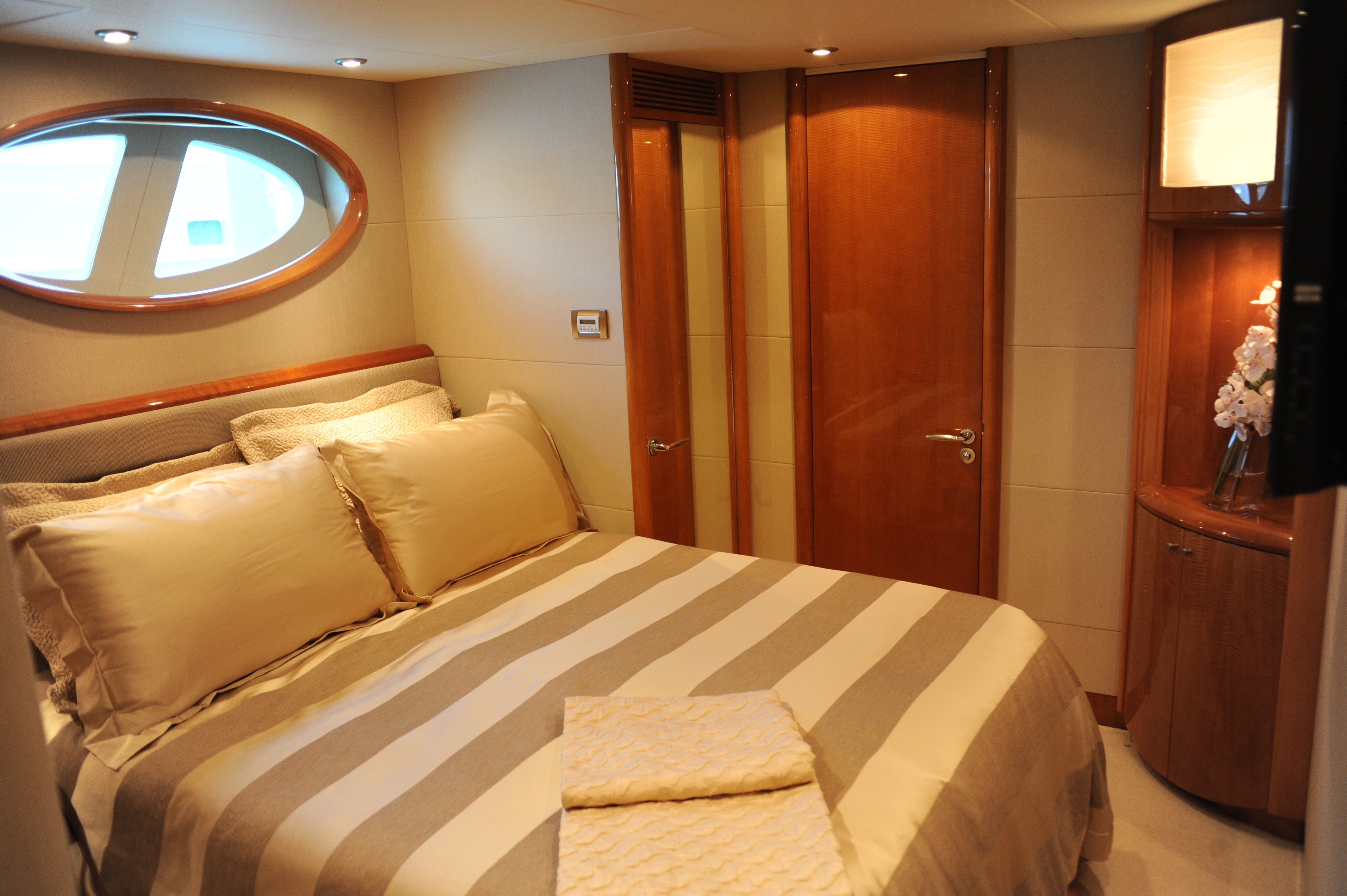 [25m-Yacht-CHIP]-7747-112.jpg