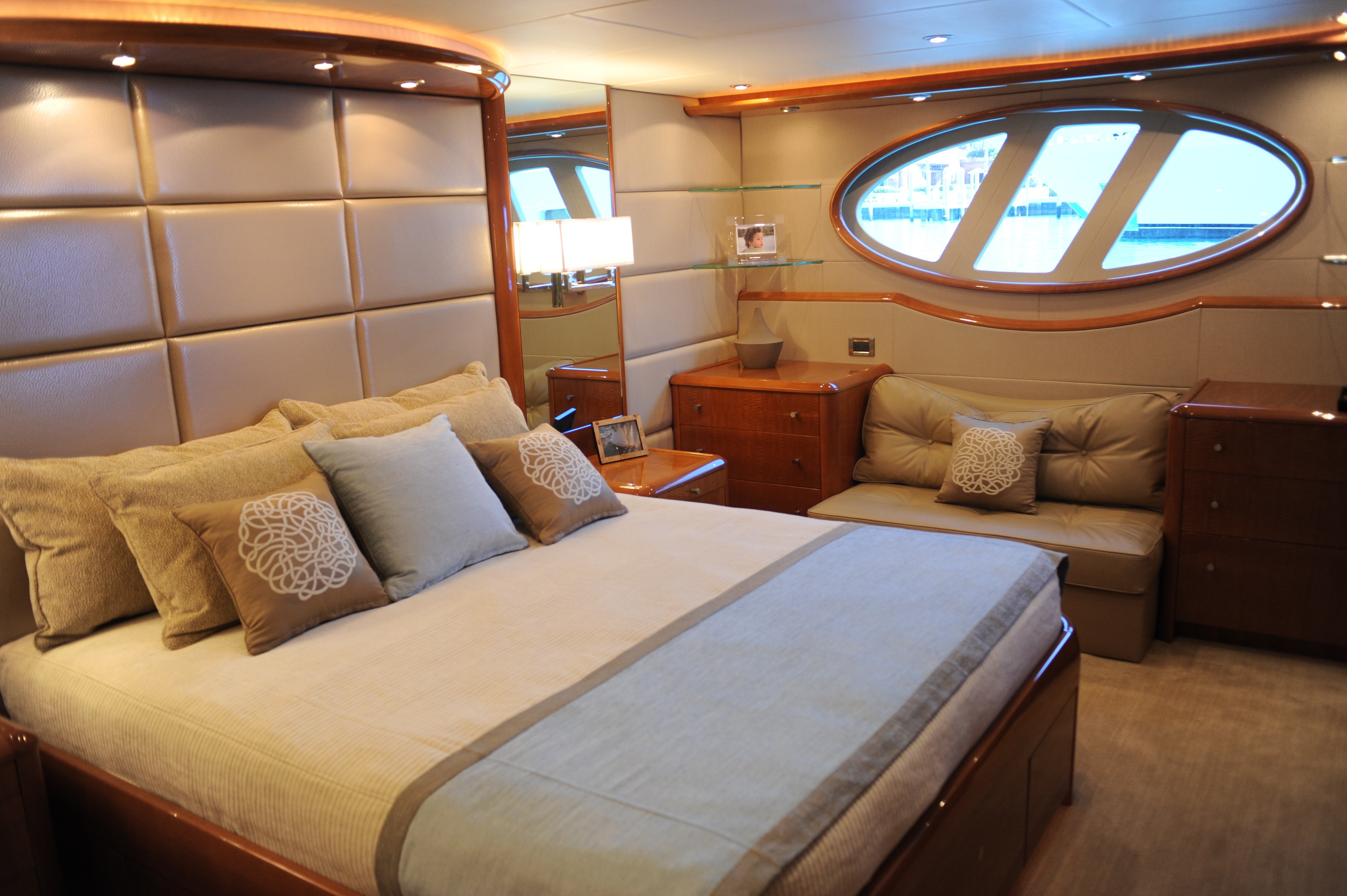 [25m-Yacht-CHIP]-7747-180.jpg