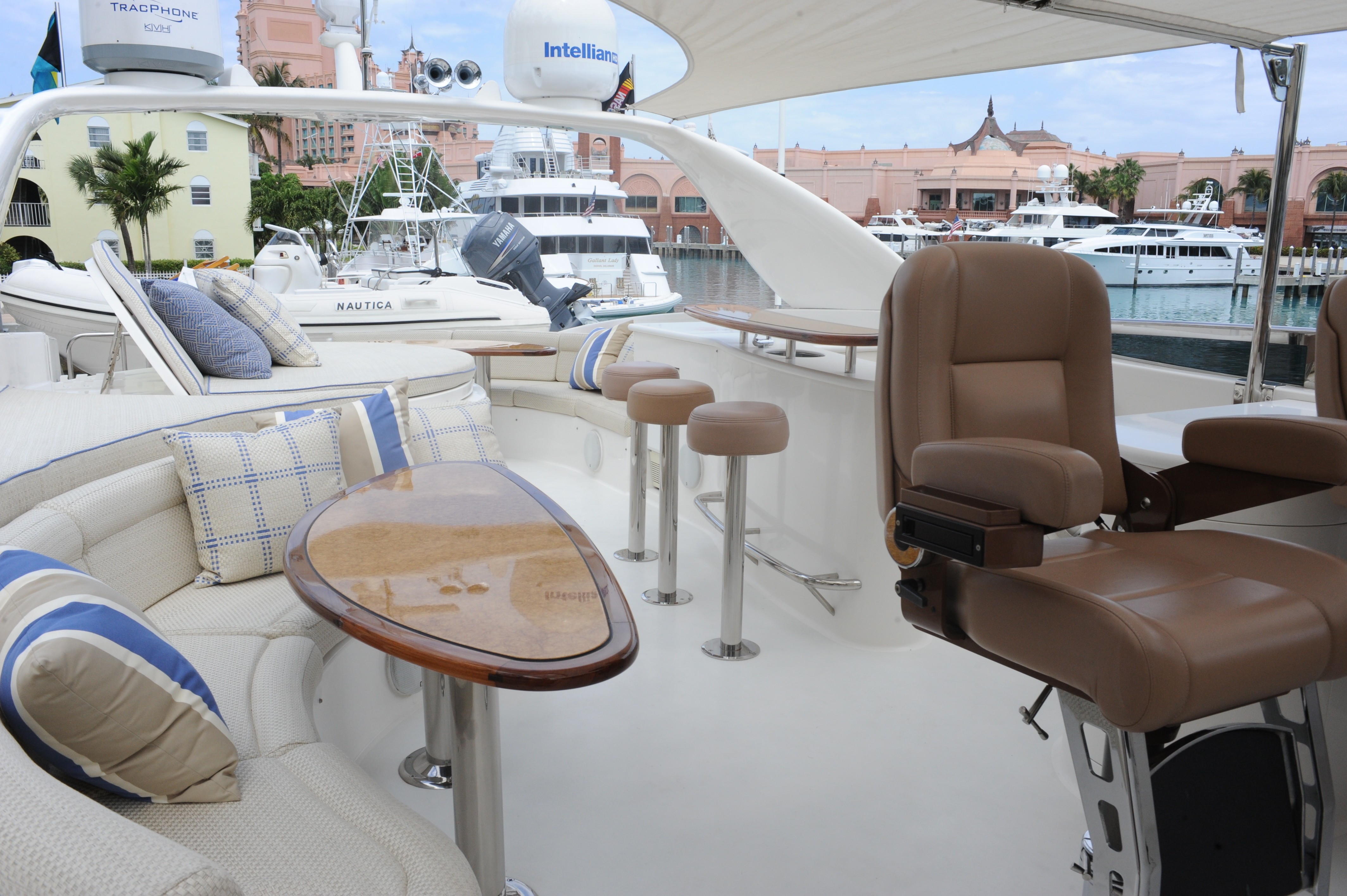 [25m-Yacht-CHIP]-7747-26.jpg