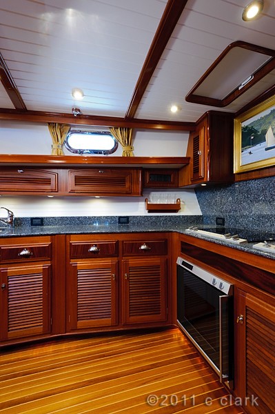 [25m-Yacht-EXCELLENCE]-7996-26.jpg