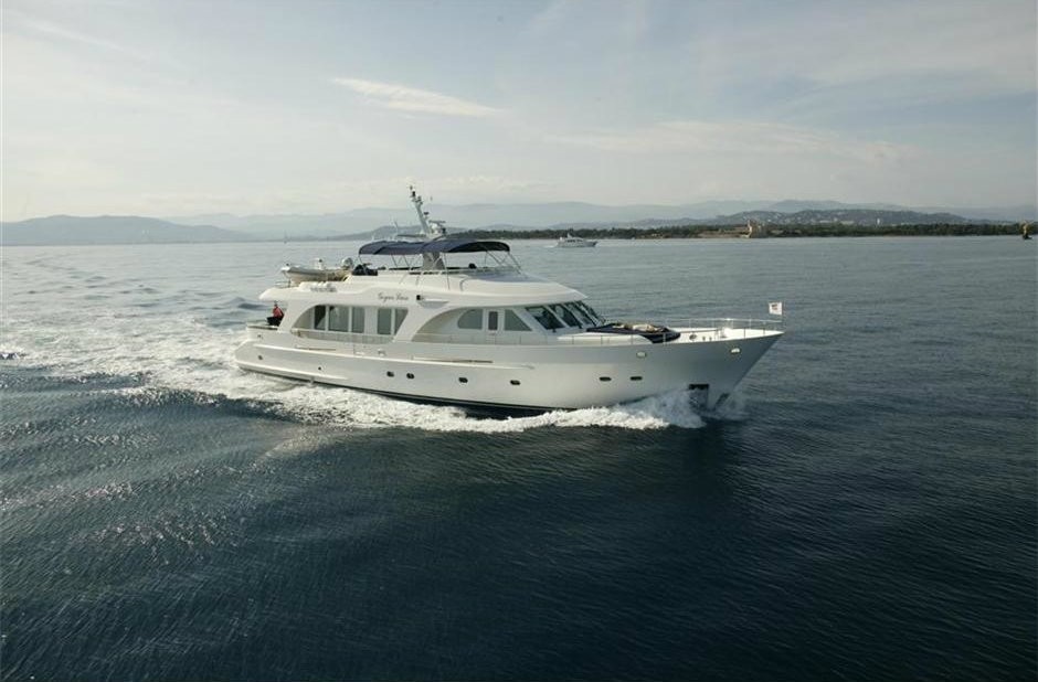 [25m-Yacht-IMPETUOUS]-7424-16.jpg