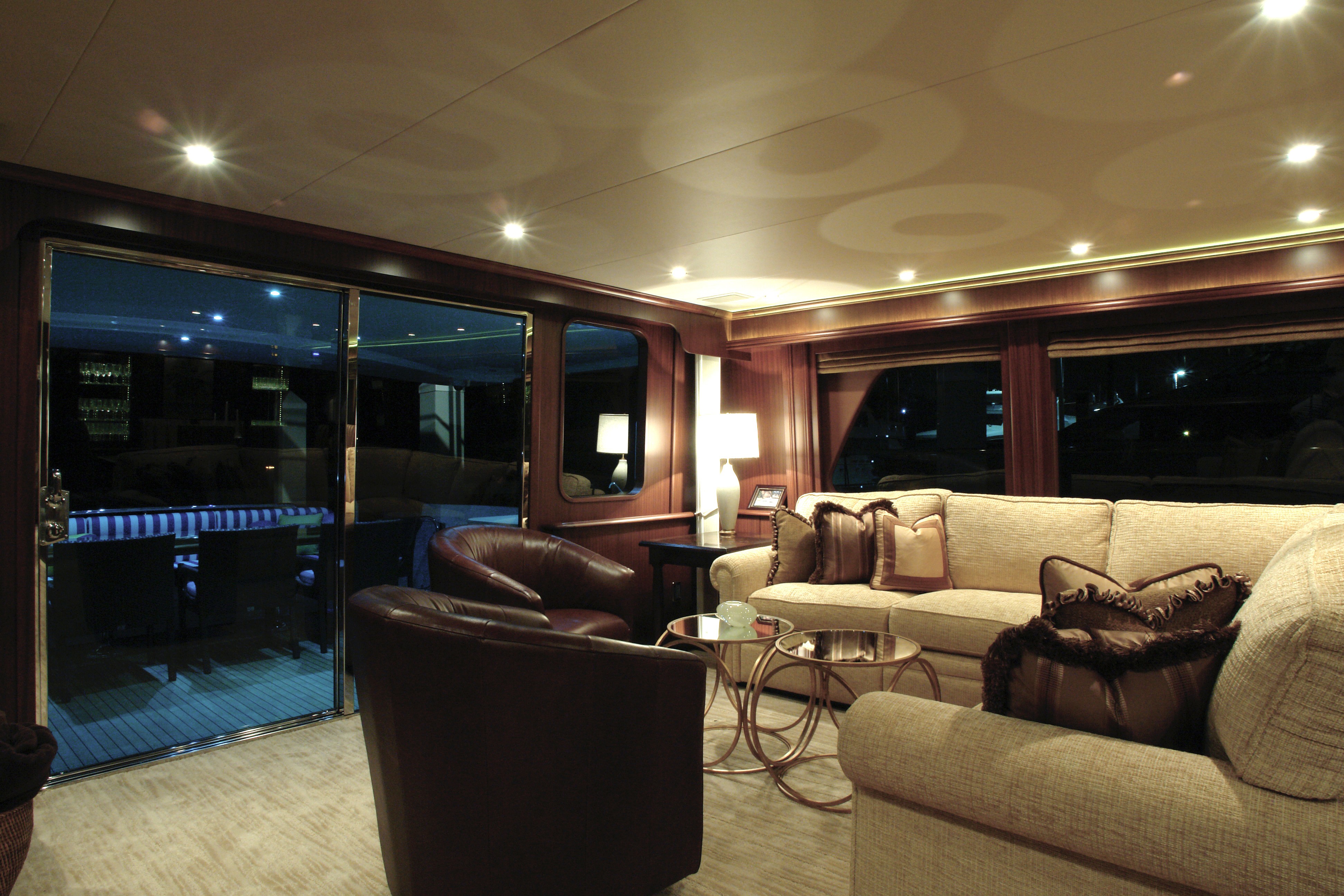 [25m-Yacht-SEAS-THE-MOMENT]-7561-152.jpg