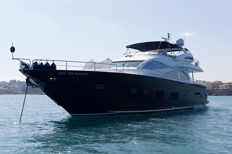 [28m-Yacht-LIVE-THE-MOMENT]-7844-96.jpg