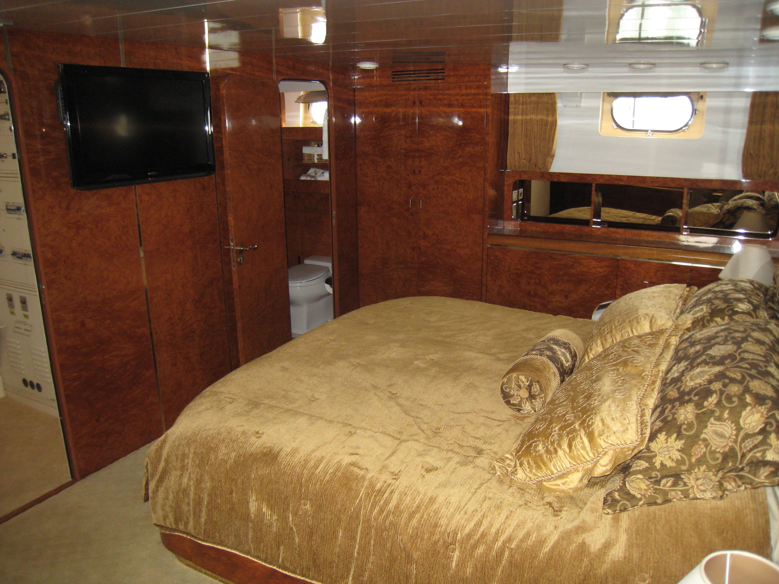 [30m-Yacht-MERCEDES]-7965-167.jpg