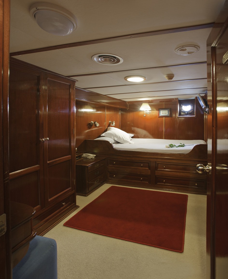 [33m-Yacht-SOUTHERN-CROSS]-7643-101.jpg