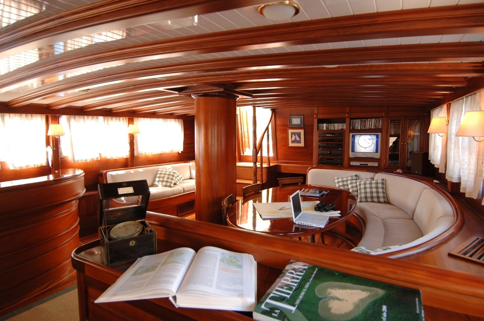[34m-Yacht-ECCE-NAVIGO]-7107-134.jpg