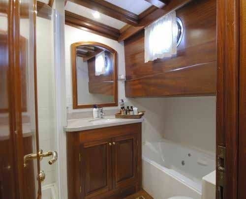 [34m-Yacht-ECCE-NAVIGO]-7107-27.jpg