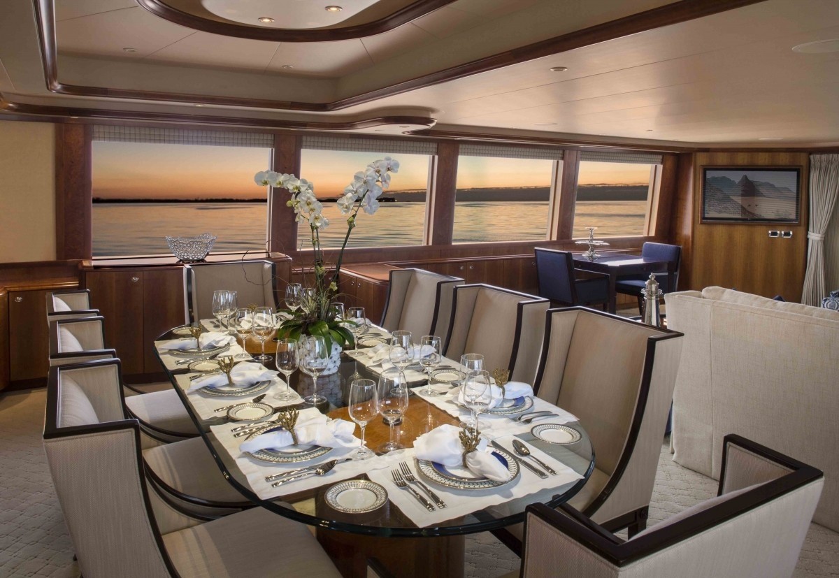 [34m-Yacht-SHARON-LEE]-7242-167.jpg