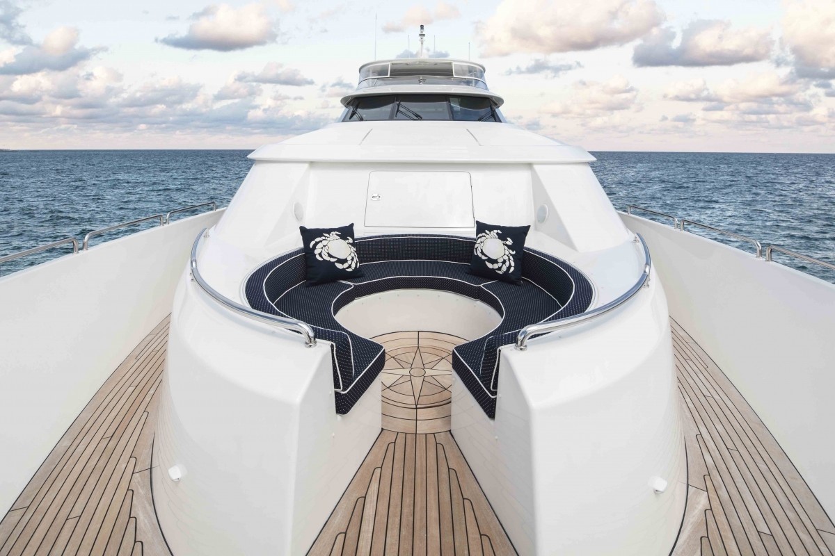 [34m-Yacht-SHARON-LEE]-7242-89.jpg