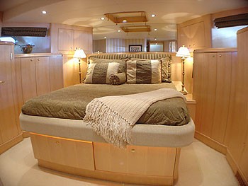 [35m-Yacht-HARMONY]-773-128.jpg