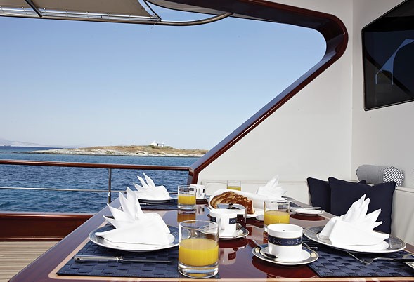 [35m-Yacht-IRAKLIS-L]-7581-90.jpg