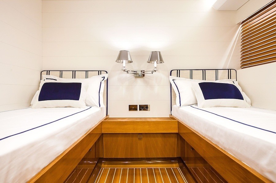 [35m-Yacht-SOLLEONE]-7948-147.jpg