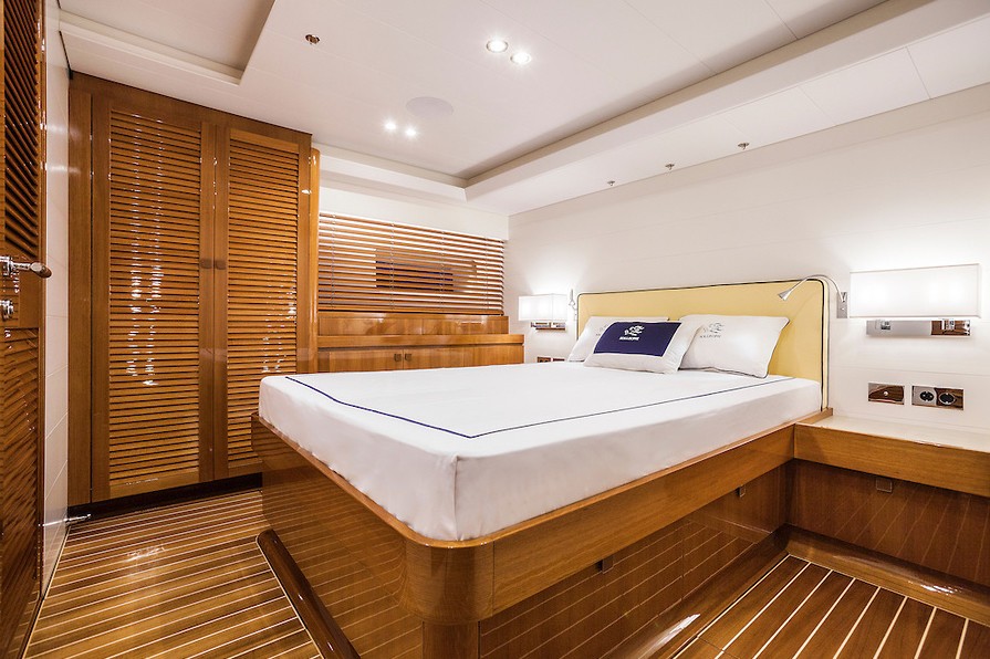 [35m-Yacht-SOLLEONE]-7948-22.jpg