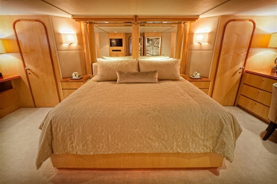 [35m-Yacht-TRUE-BLUE]-7050-108.jpg