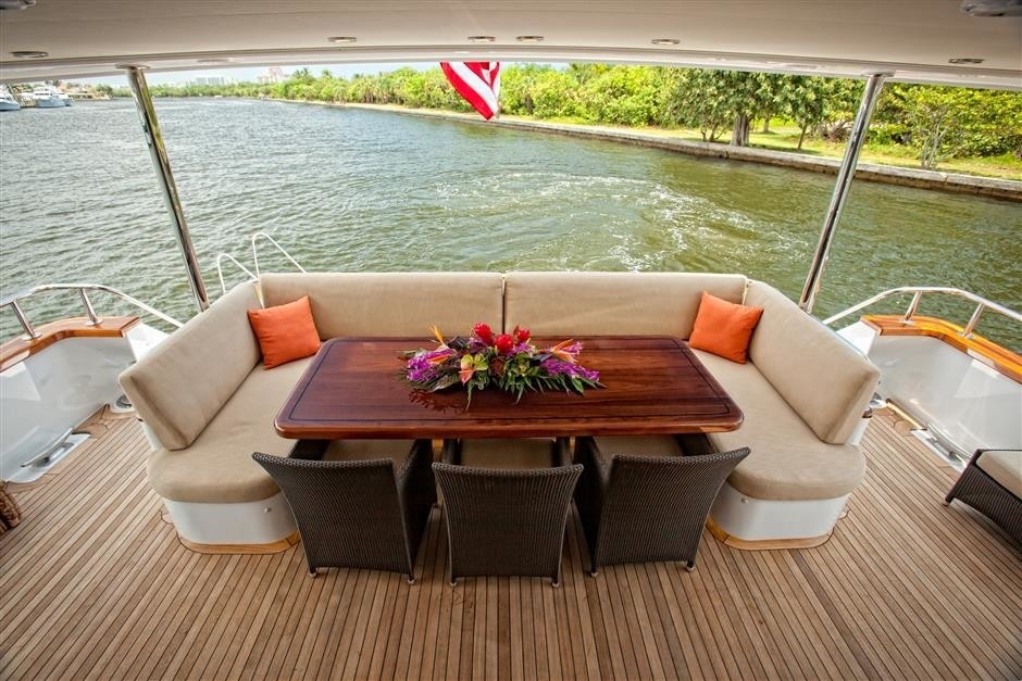 [35m-Yacht-TRUE-BLUE]-7050-22.jpg