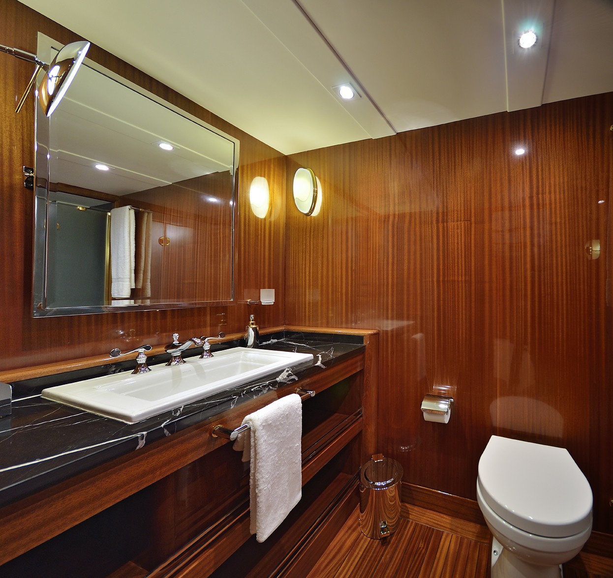 [36m-Yacht-GLORIOUS]-7494-134.jpg