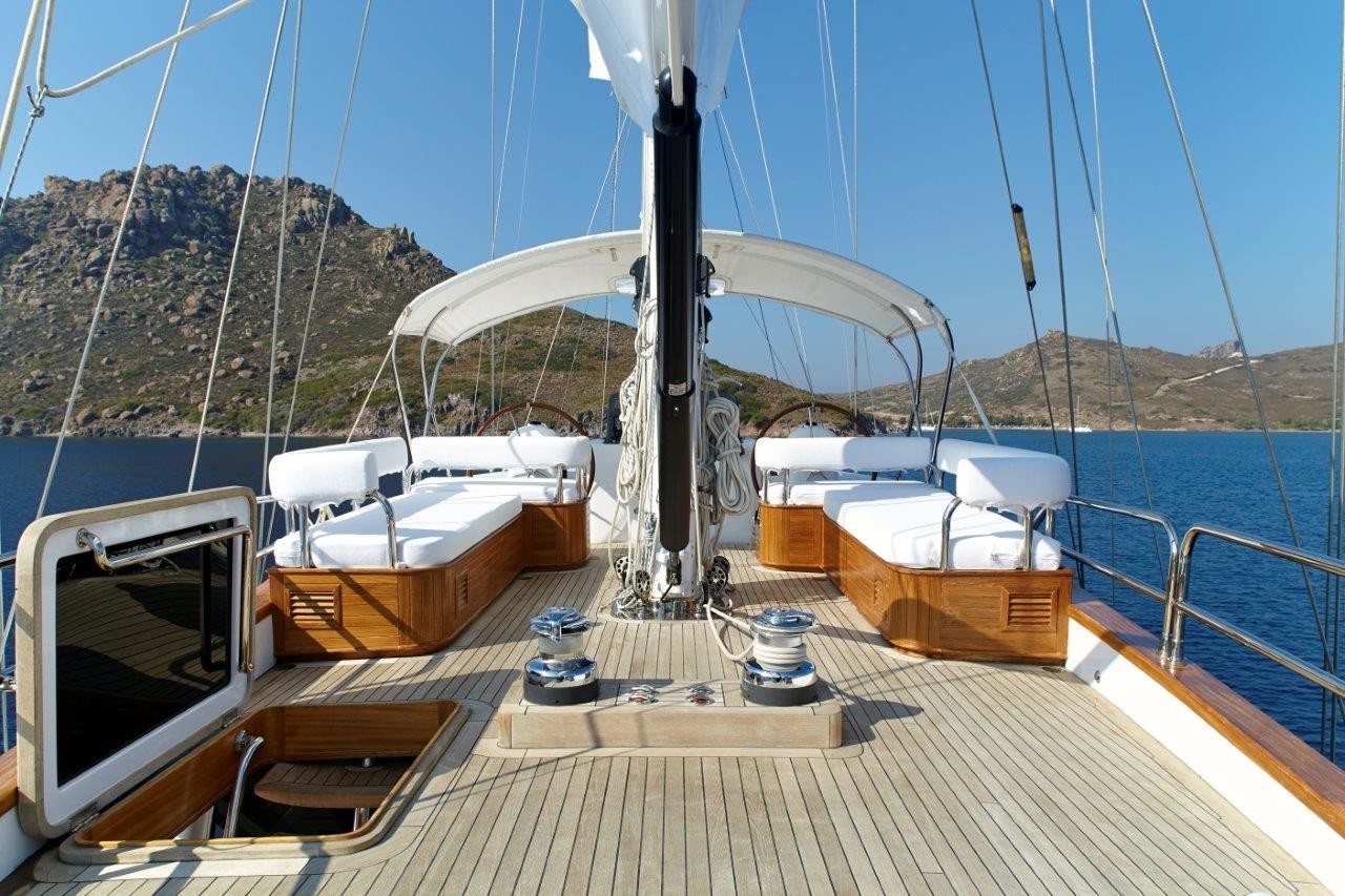 [36m-Yacht-GLORIOUS]-7494-89.jpg