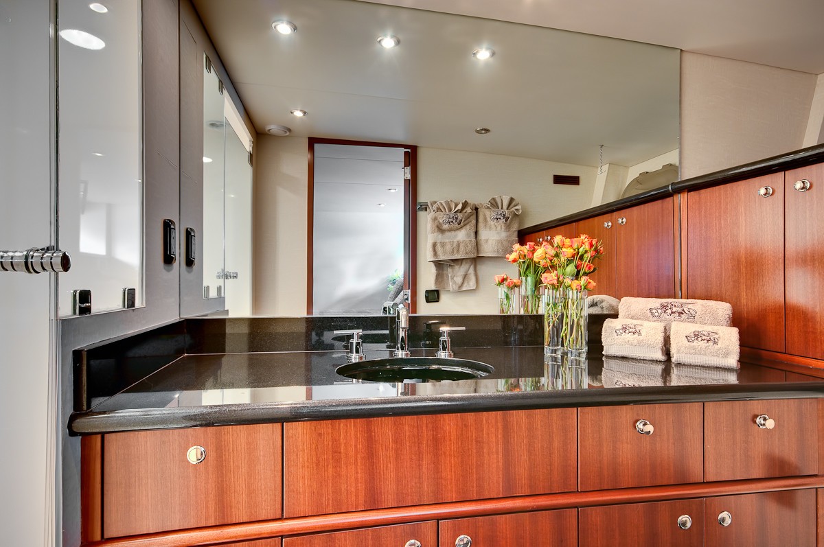[37m-Yacht-ANDIAMO]-7447-154.jpg