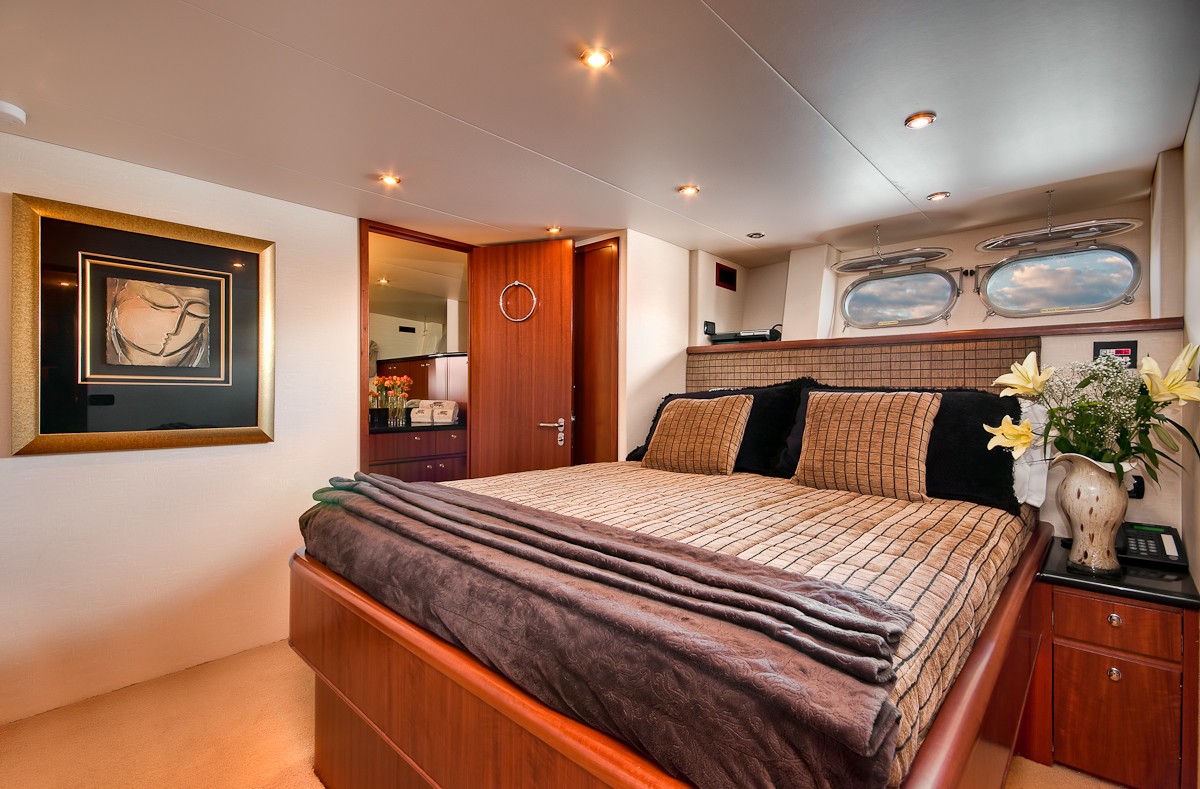 [37m-Yacht-ANDIAMO]-7447-48.jpg
