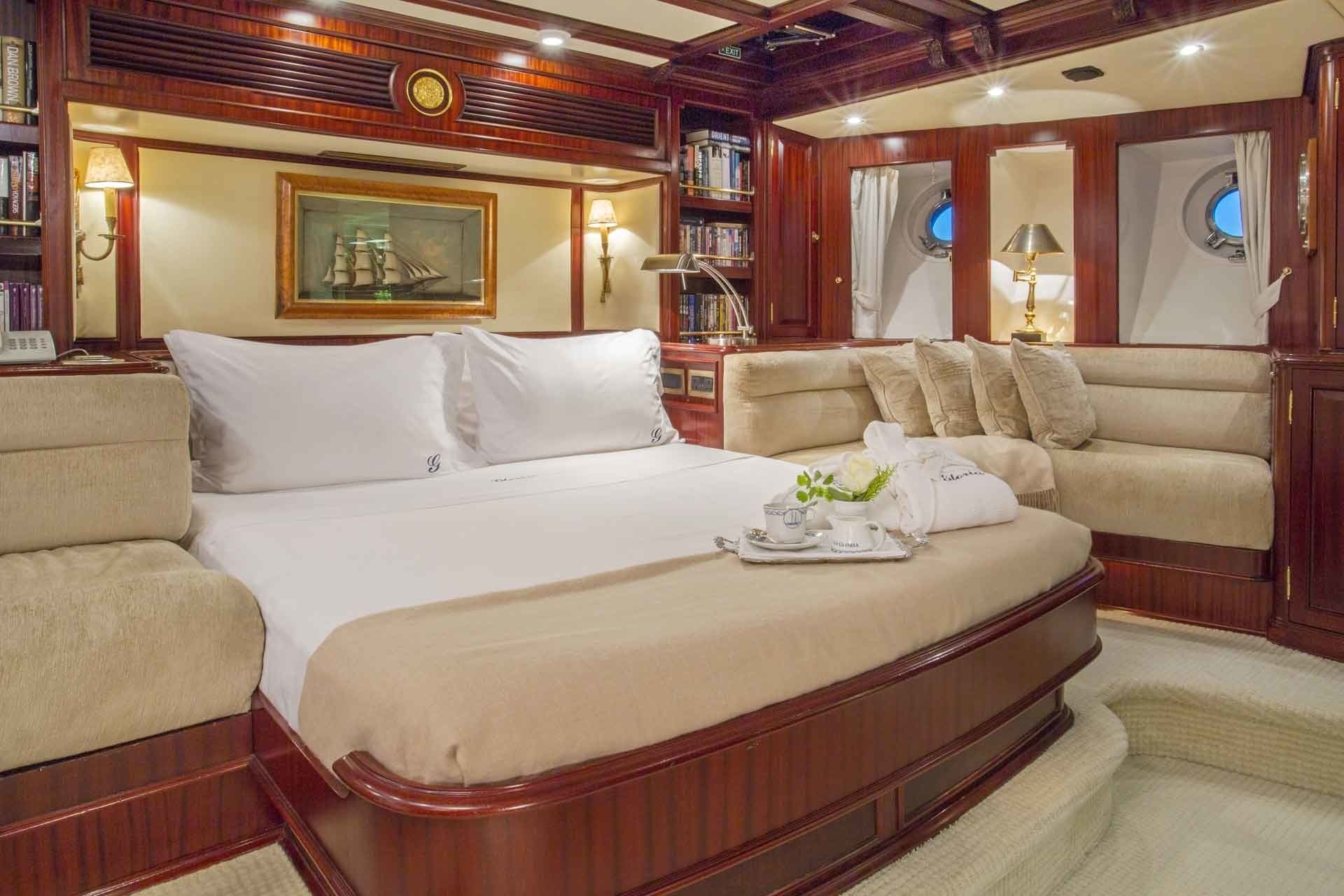 [38m-Yacht-GLORIA]-7944-150.jpg