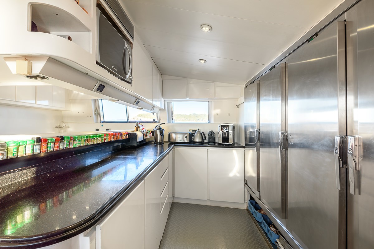 [38m-Yacht-OCEAN-GLASS]-7977-114.jpg