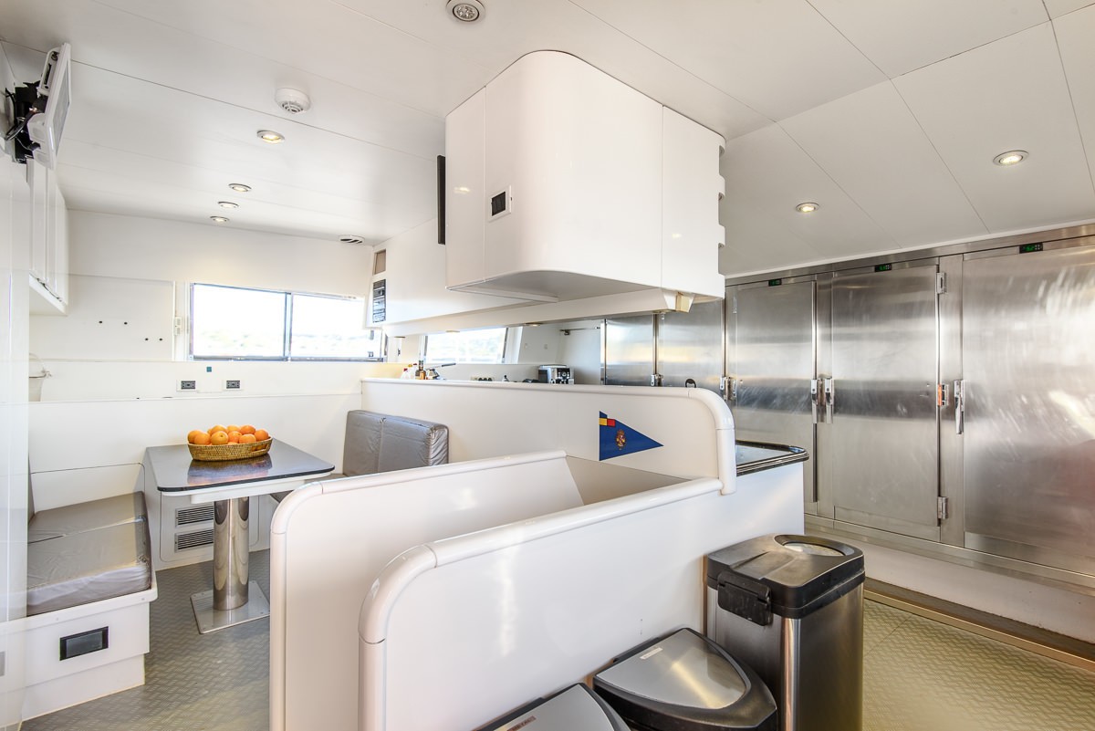[38m-Yacht-OCEAN-GLASS]-7977-121.jpg