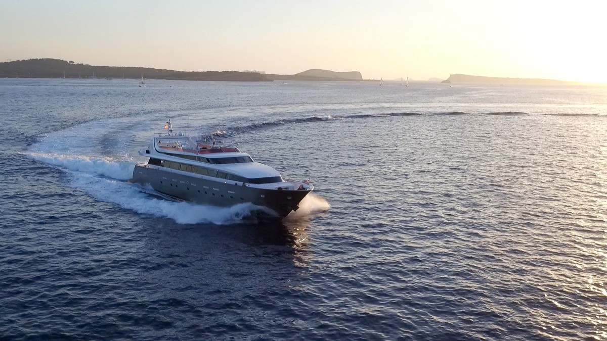[38m-Yacht-OCEAN-GLASS]-7977-47.jpg