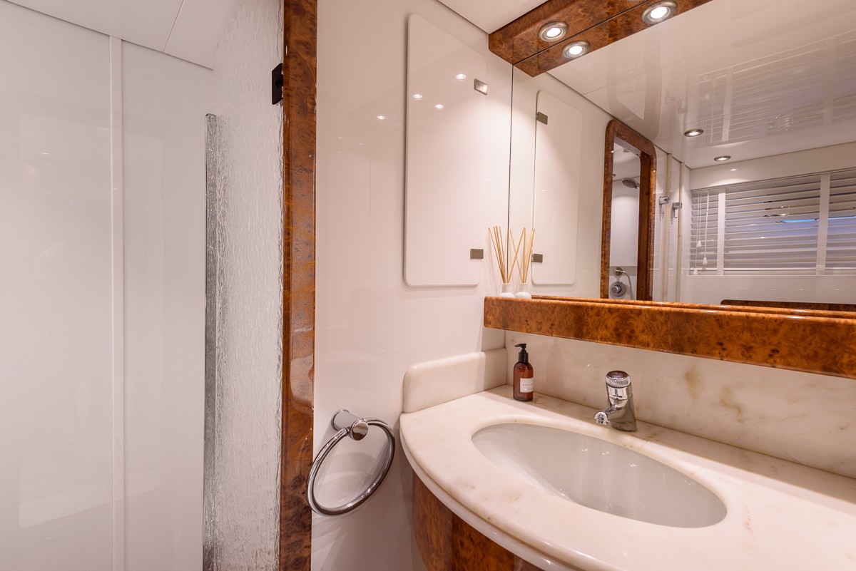 [38m-Yacht-OCEAN-GLASS]-7977-53.jpg