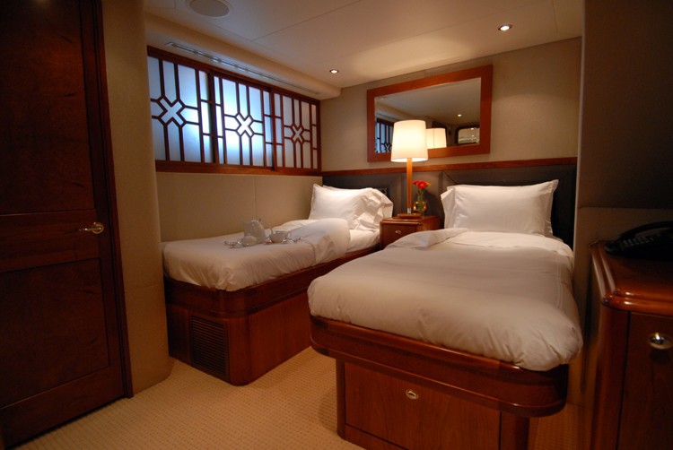 [39m-Yacht-DONA-LOLA]-7240-134.jpg