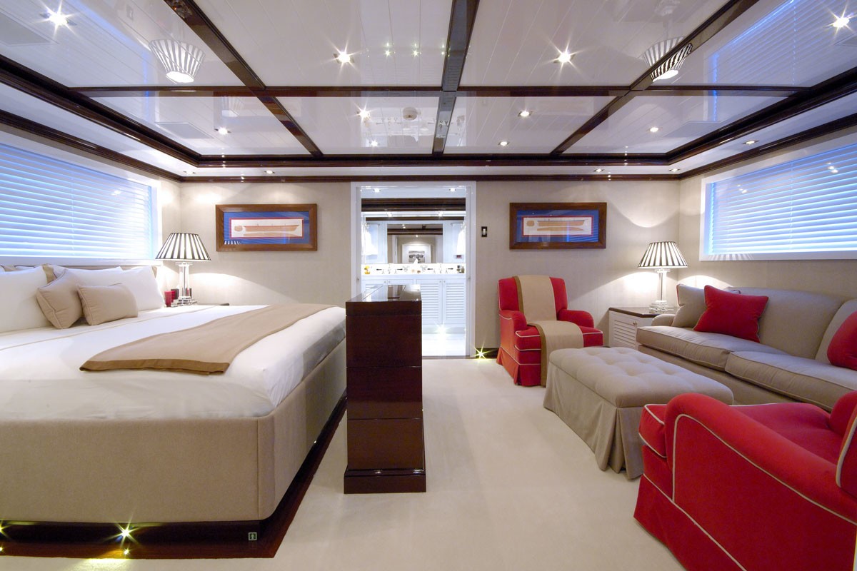 [42m-Yacht-OXYGEN]-7042-156.jpg