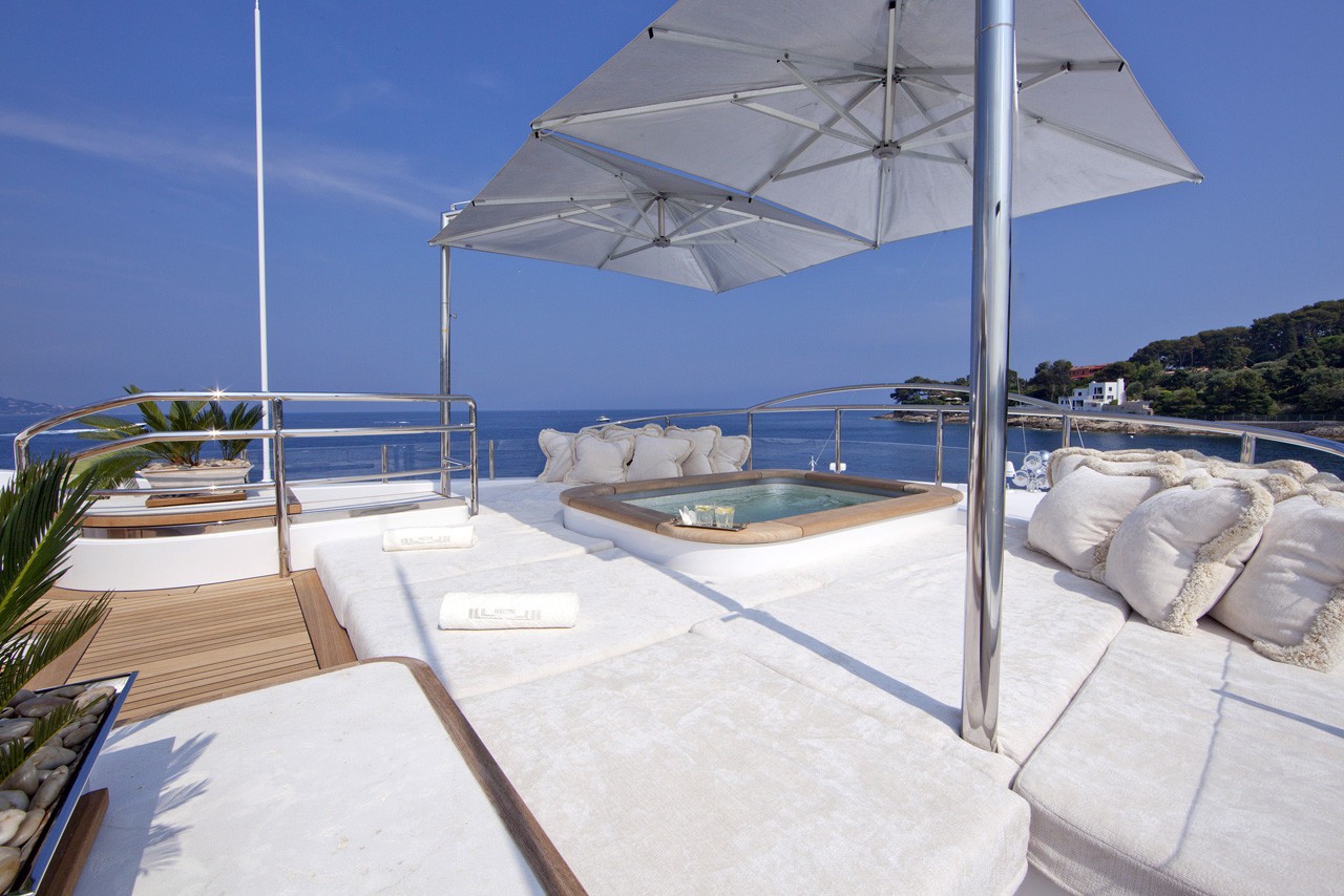 [46m-Yacht-WILD-ORCHID-I]-7324-99.jpg