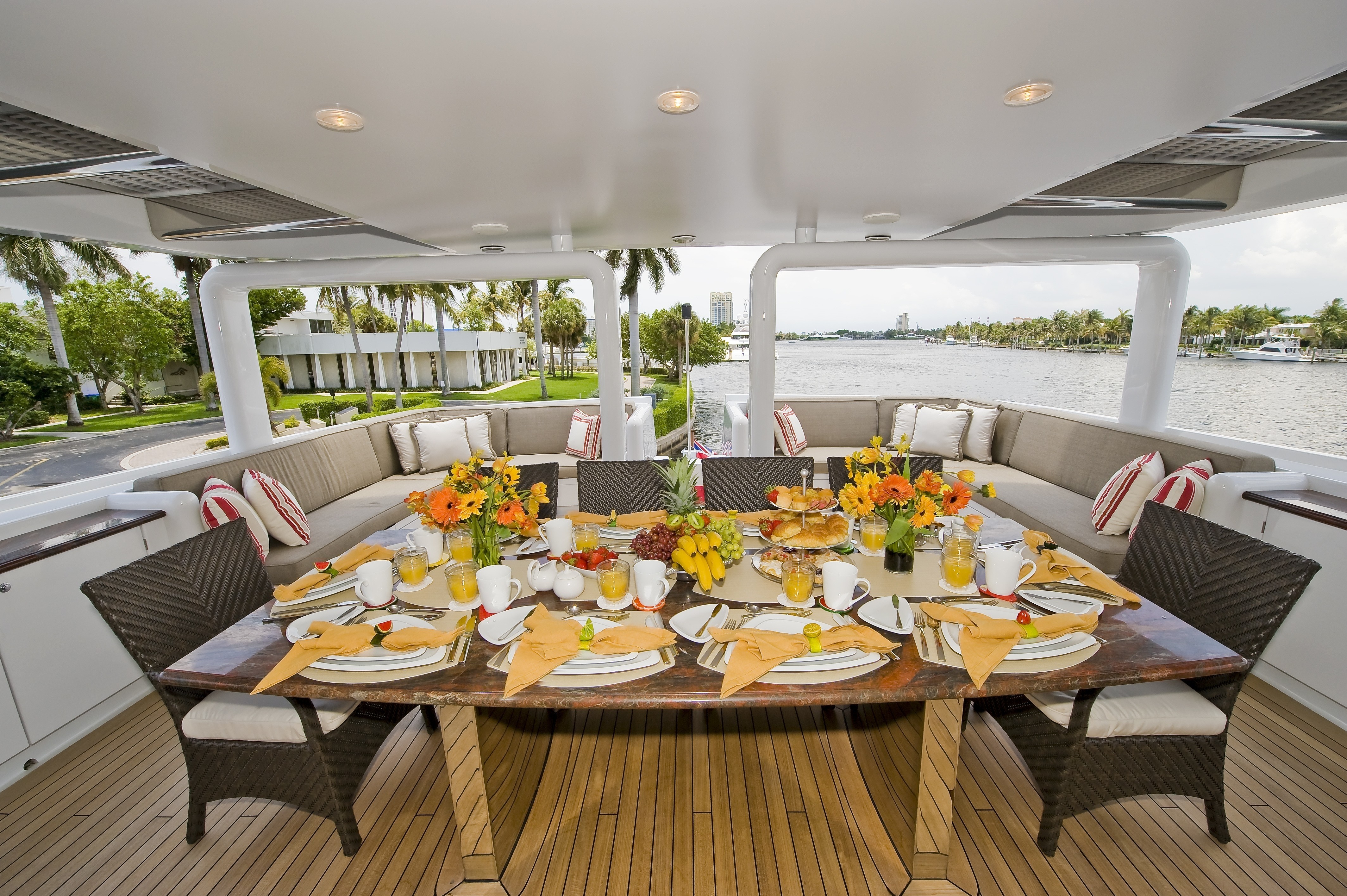 [47m-Yacht-TRIUMPHANT-LADY]-7275-82.jpg