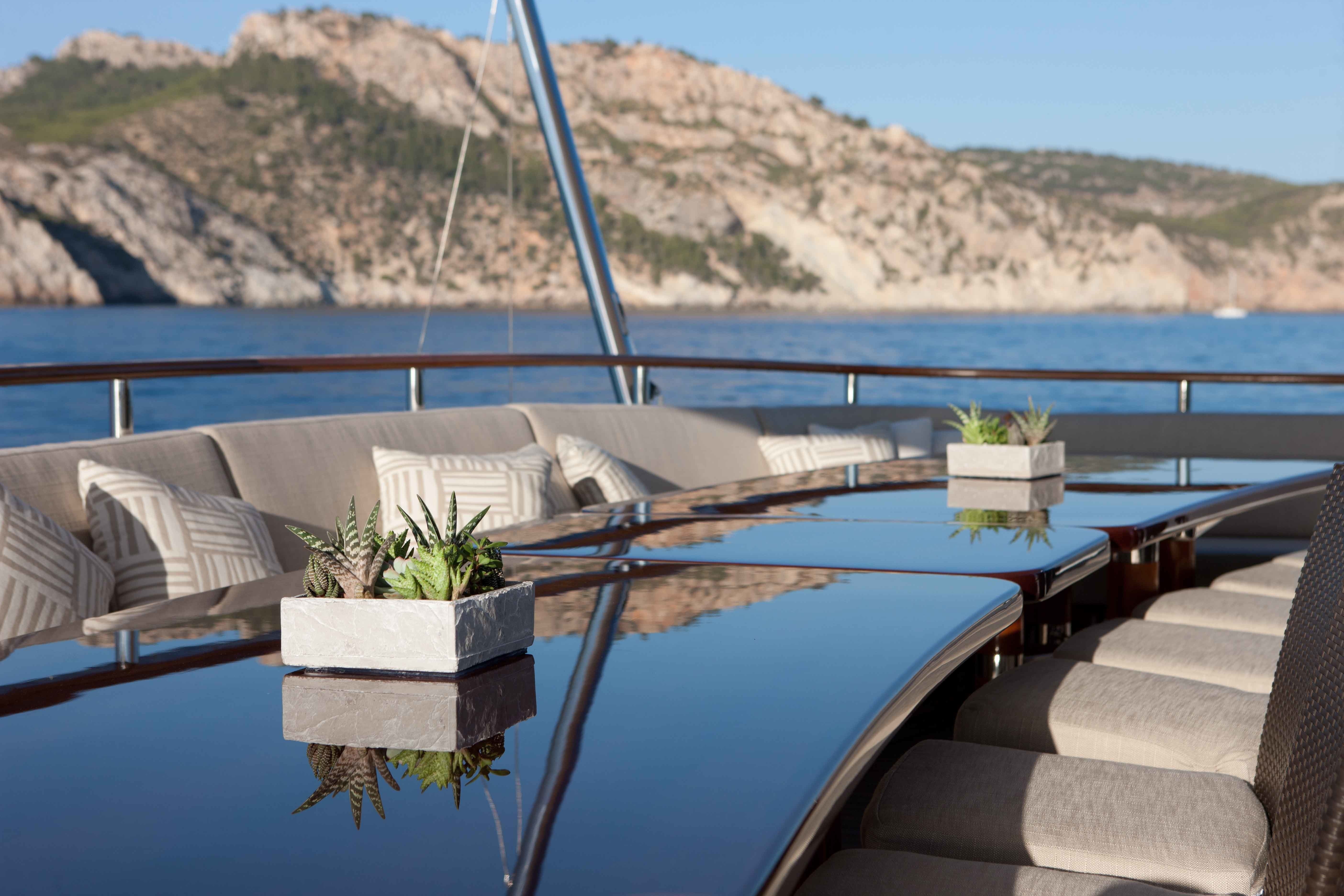 [53m-Yacht-MIRAGE]-7790-167.jpg