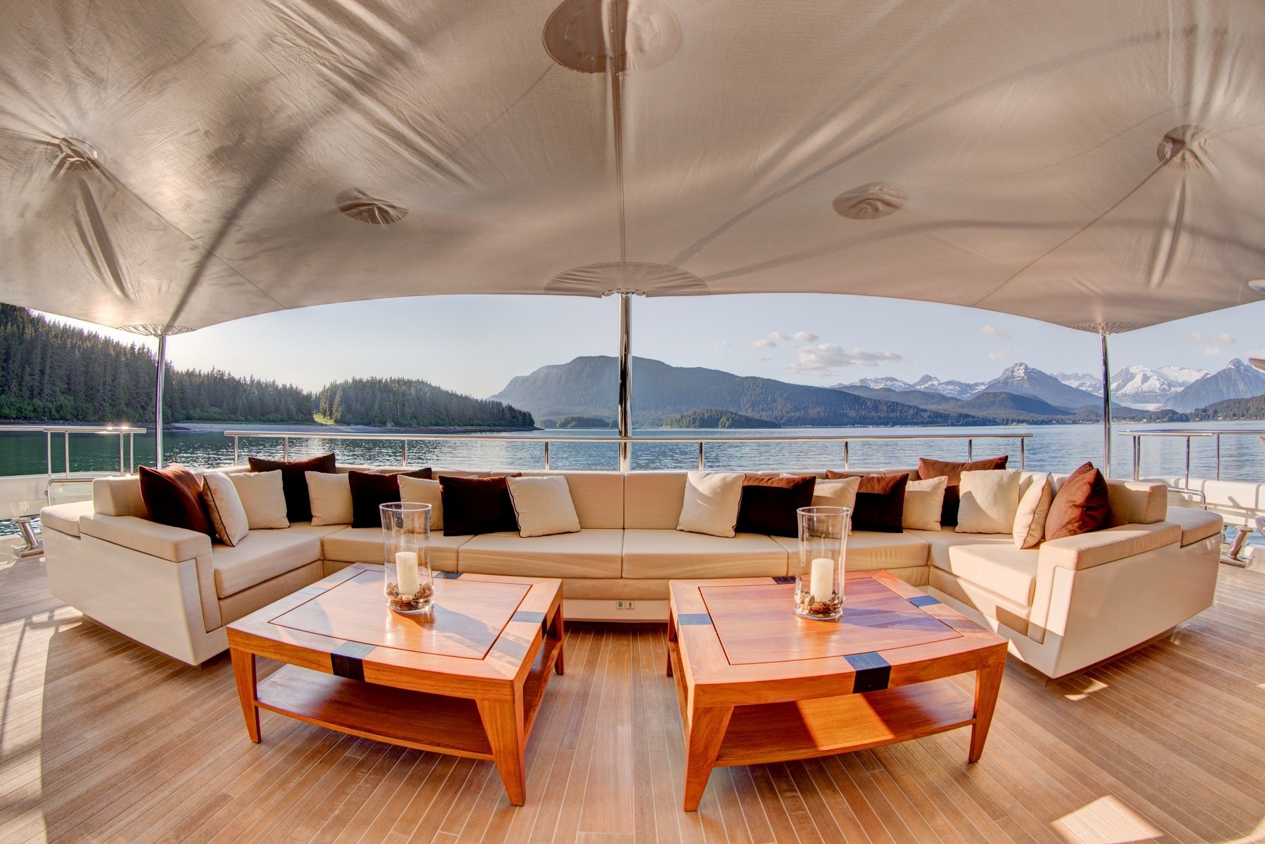 [63m-Yacht-PARTY-GIRL]-7575-82.jpg