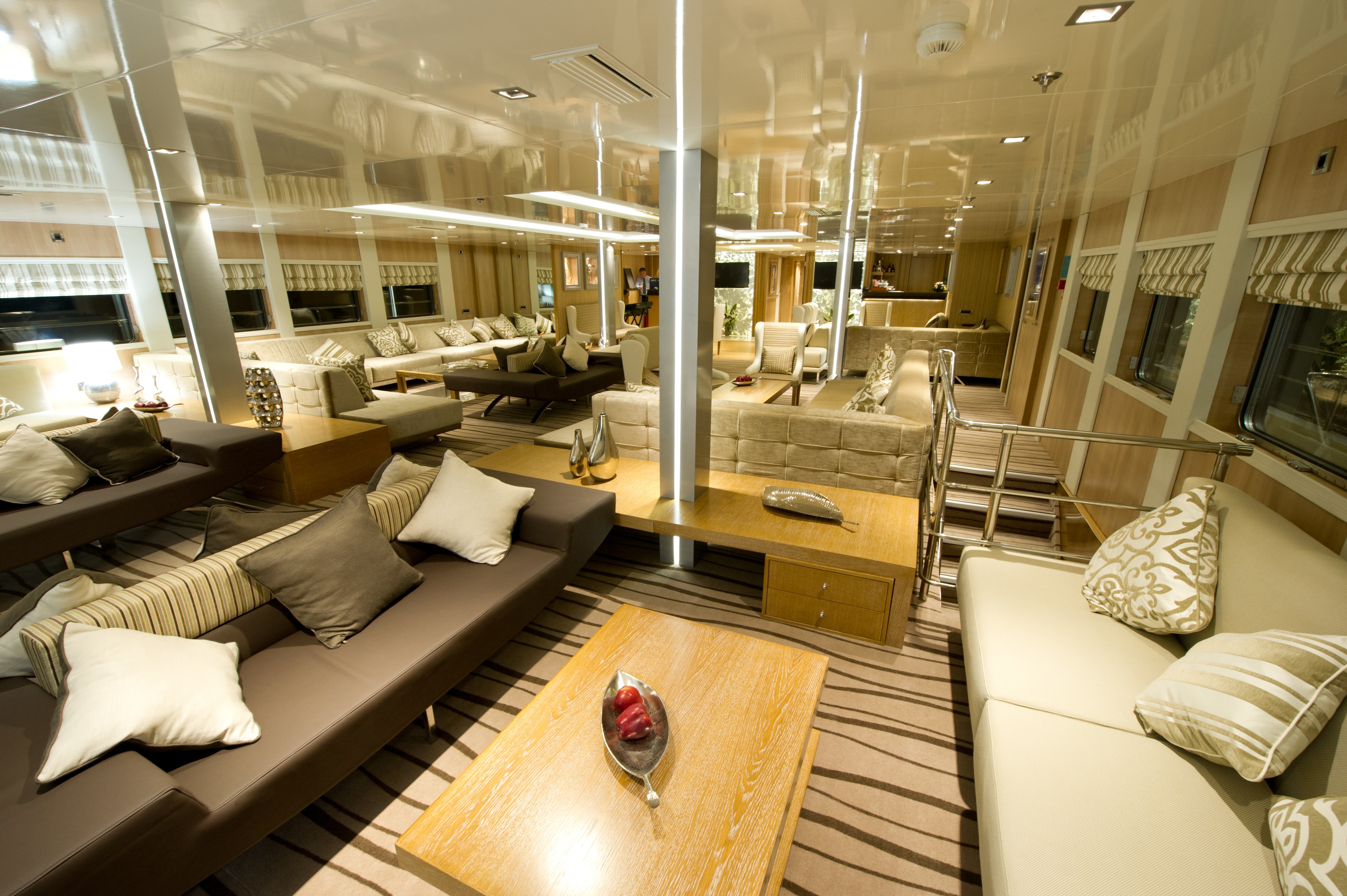 [68m-Yacht-VARIETY-VOYAGER]-7784-112.jpg