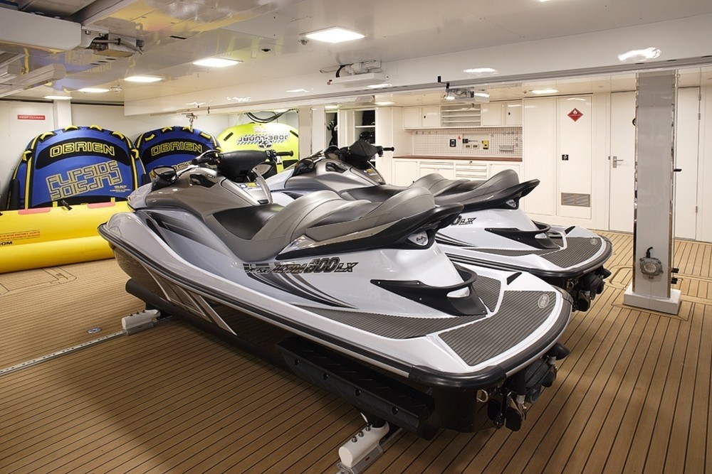 [73m-Yacht-VICKY]-7653-41.jpg